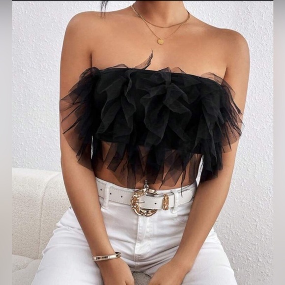 ✨NEW✨ Elegant Black Ruffle Tube Top - Picture 3 of 6
